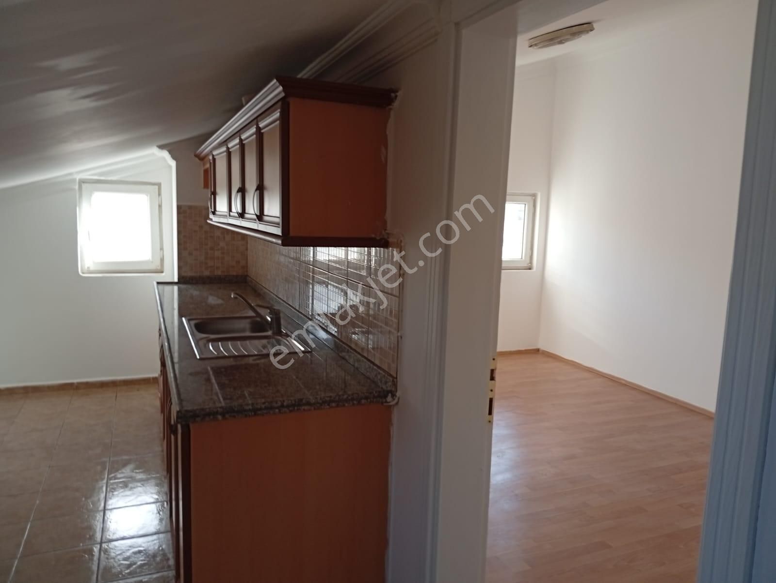 Stop’tan Foça’da Tadilatlı, Havuzlu 4+1 Dubleks Daire - Görsel 14