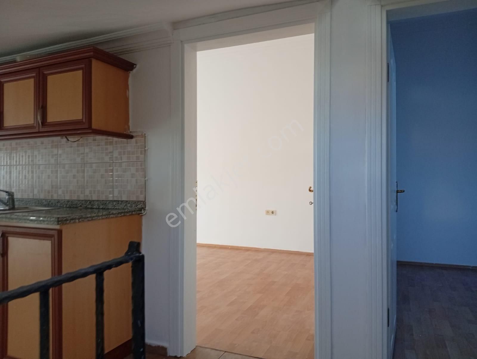 Stop’tan Foça’da Tadilatlı, Havuzlu 4+1 Dubleks Daire - Görsel 24