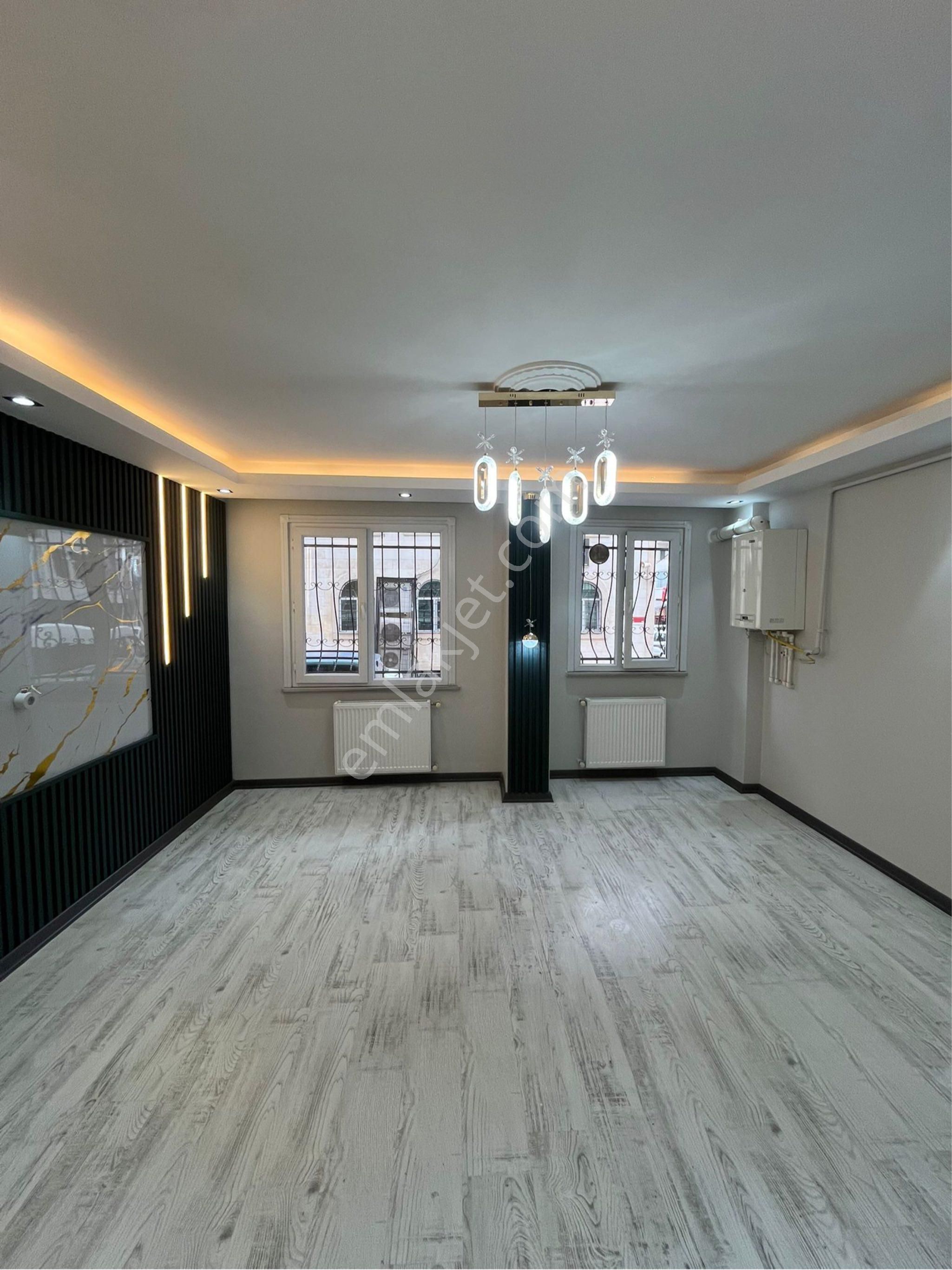 Lüks Dekorlu Krediye Uygun Ana Caddeye Yakın Satılık 2+1 Daire