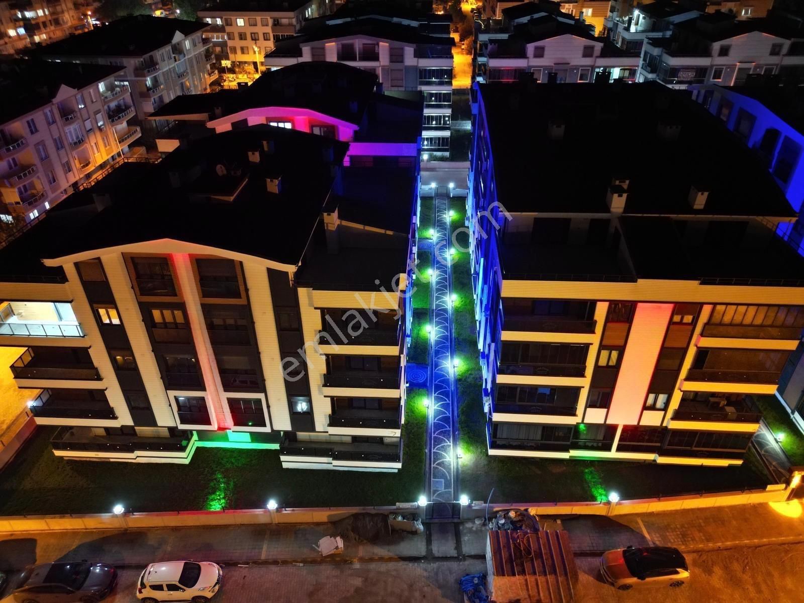 Sadece Berkay Demirel'den Altınkumda Denize 600m Çift Köşe 2+1 Daire - Görsel 3