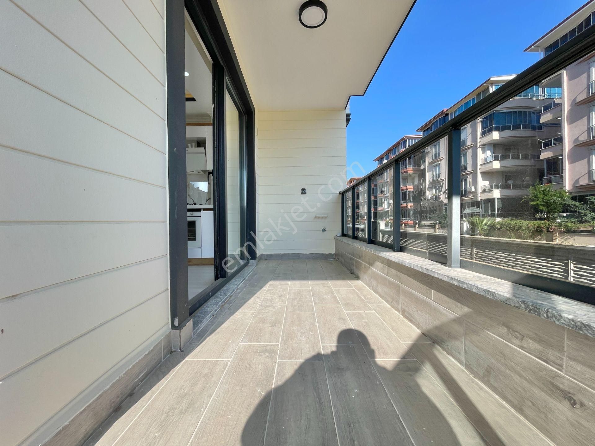 Sadece Berkay Demirel'den Altınkumda Denize 600m Çift Köşe 2+1 Daire - Görsel 19