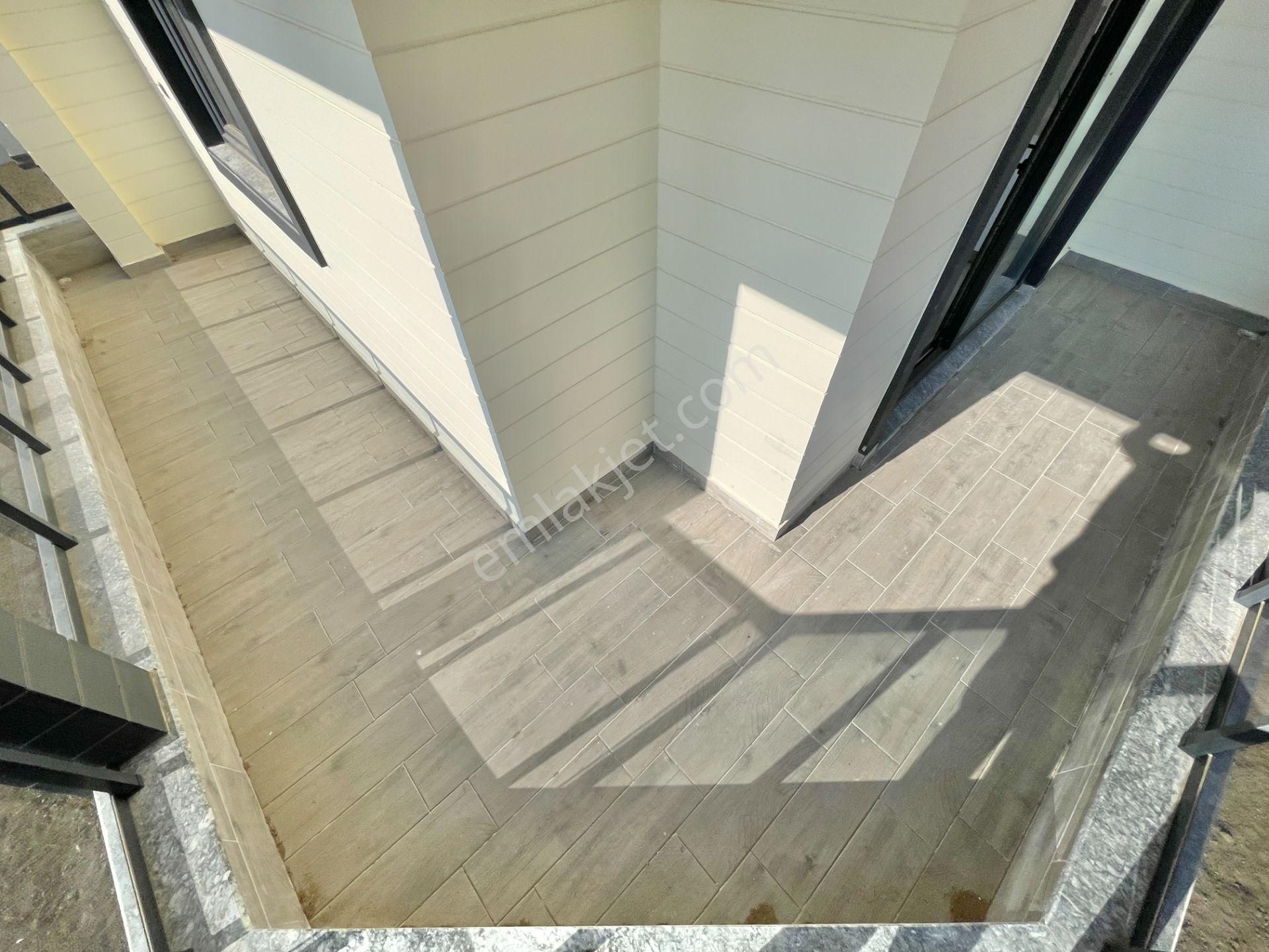 Sadece Berkay Demirel'den Altınkumda Denize 600m Çift Köşe 2+1 Daire - Görsel 21