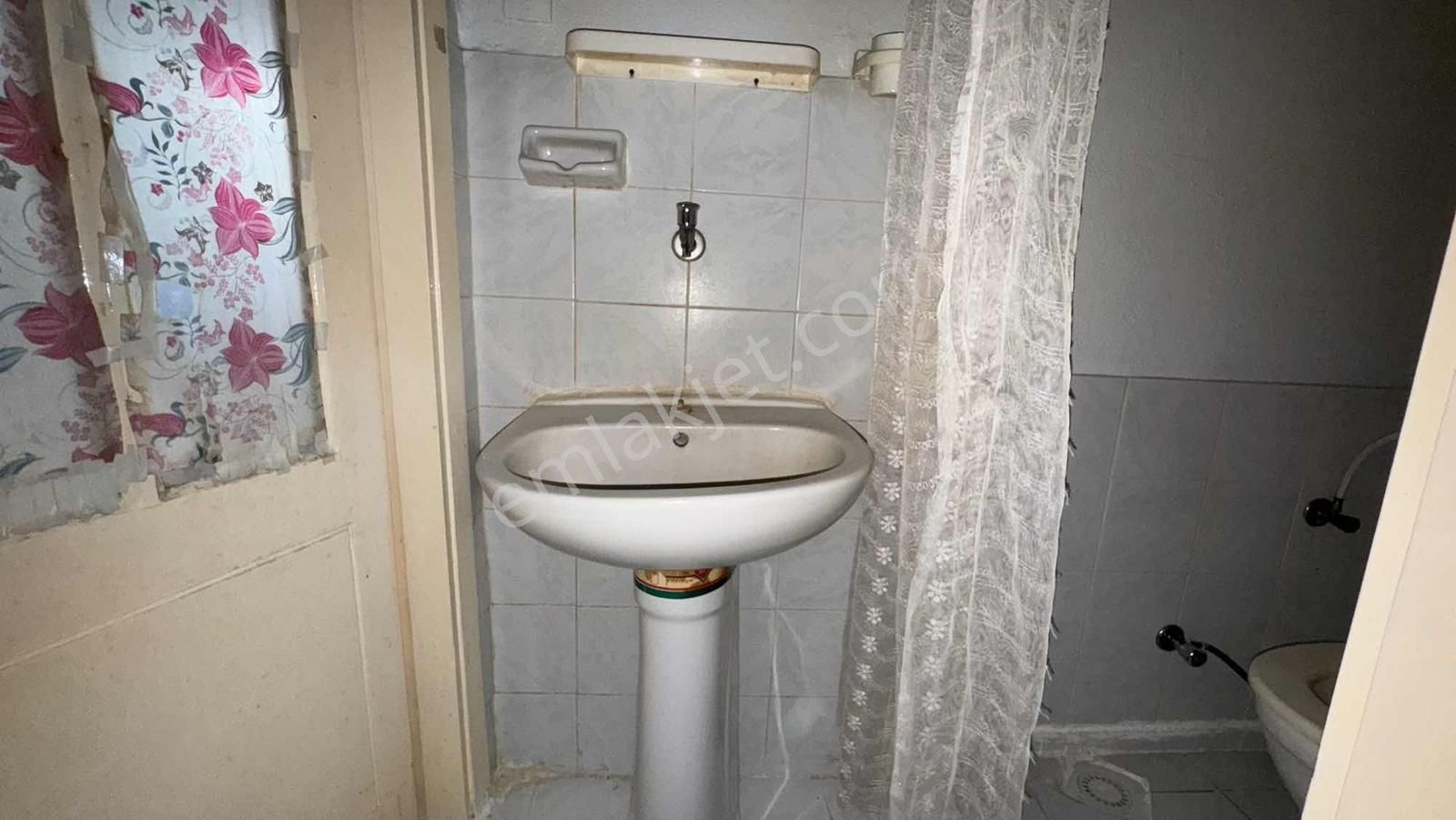 Nova'dan Avukatlar Sokak Mevkiinde Satılık - Görsel 15