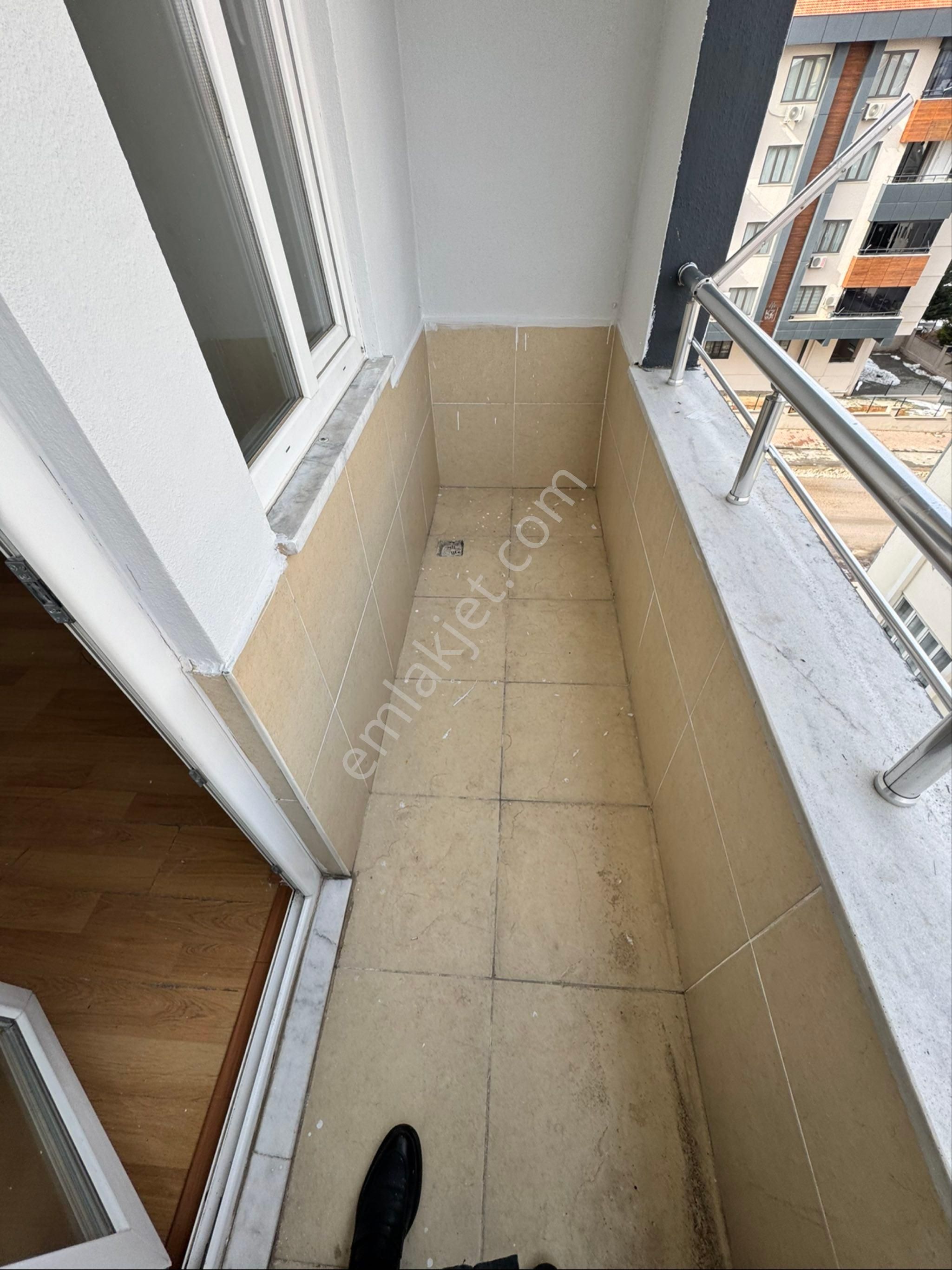 G.antep Ertuğrul Gazi Mah Arakat Satılık 2+1 Daire Taksi Durağı Civarında - Görsel 31