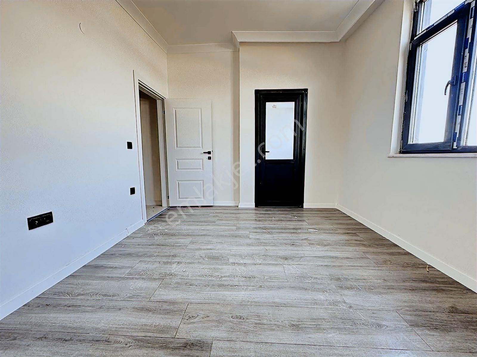 Darıca Sırasöğütlerde Marmaraya Yakın, Ferah 4+1 Çatı Dubleks!