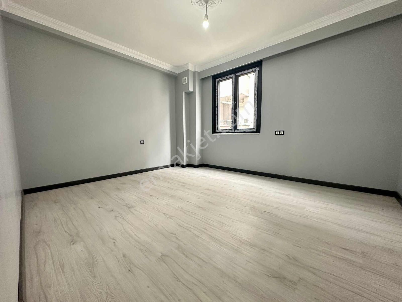 Atatürk Caddesi Yakını Geniş Kullanışlı 2+1 Ara Kat - Görsel 7