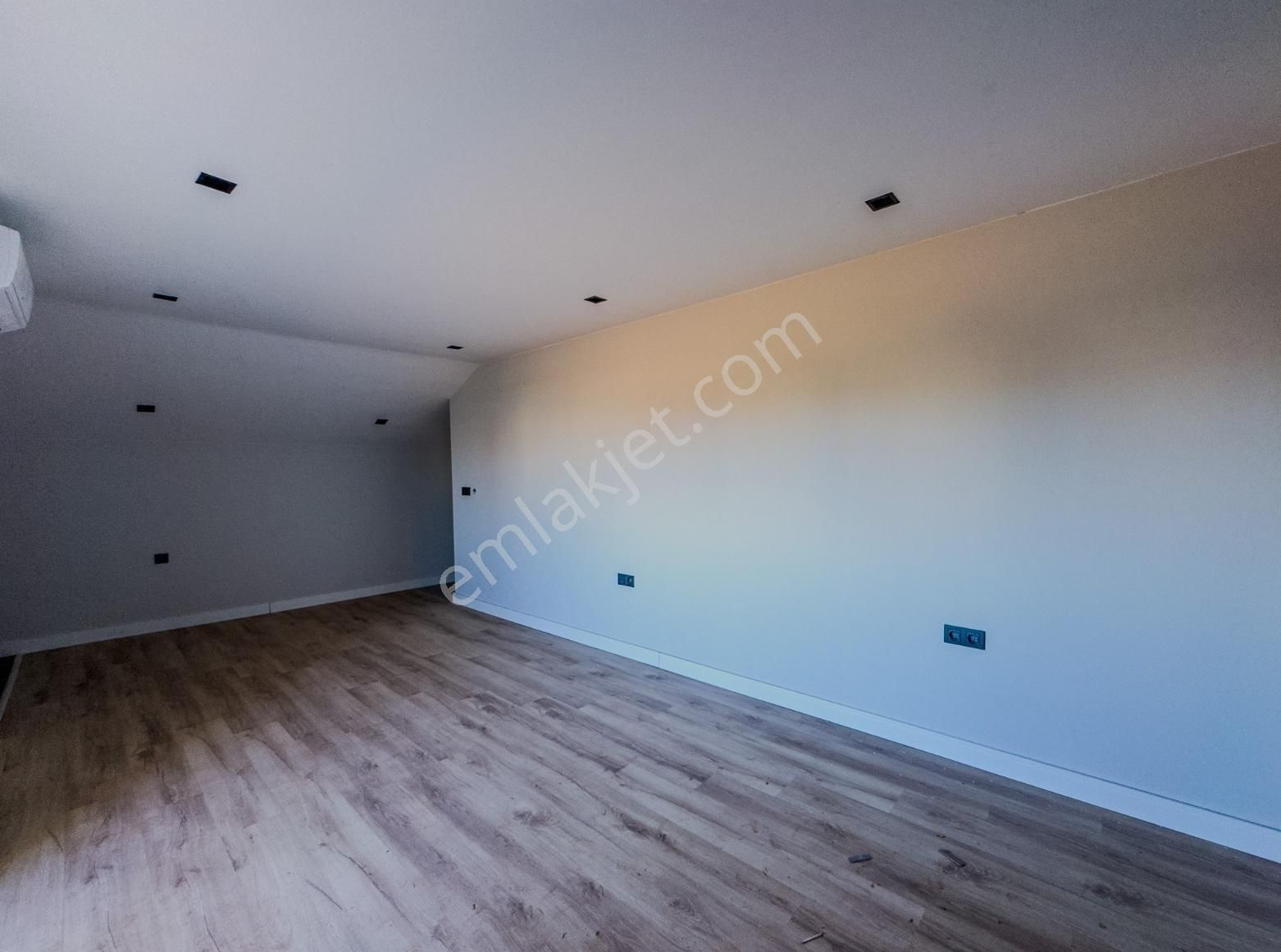 Prestij, Konfor Ve Kazanç Bir Arada | Döşemealtı Lüks Villa - Görsel 14