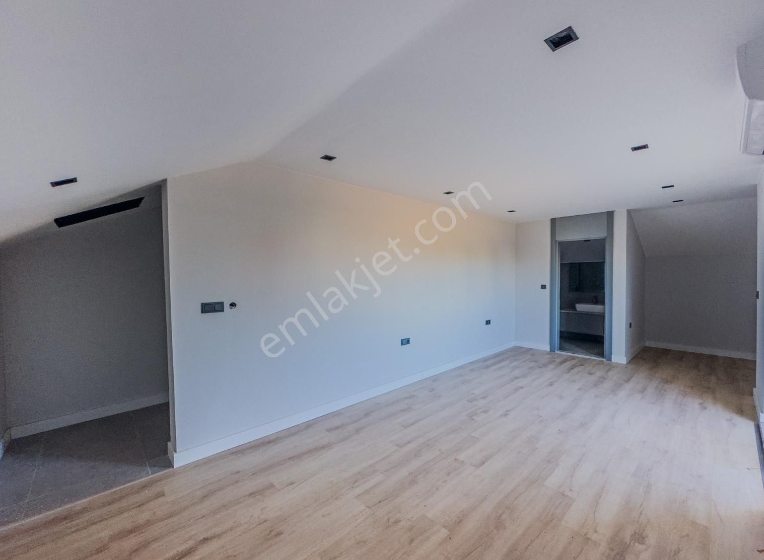 Prestij, Konfor Ve Kazanç Bir Arada | Döşemealtı Lüks Villa - Görsel 13