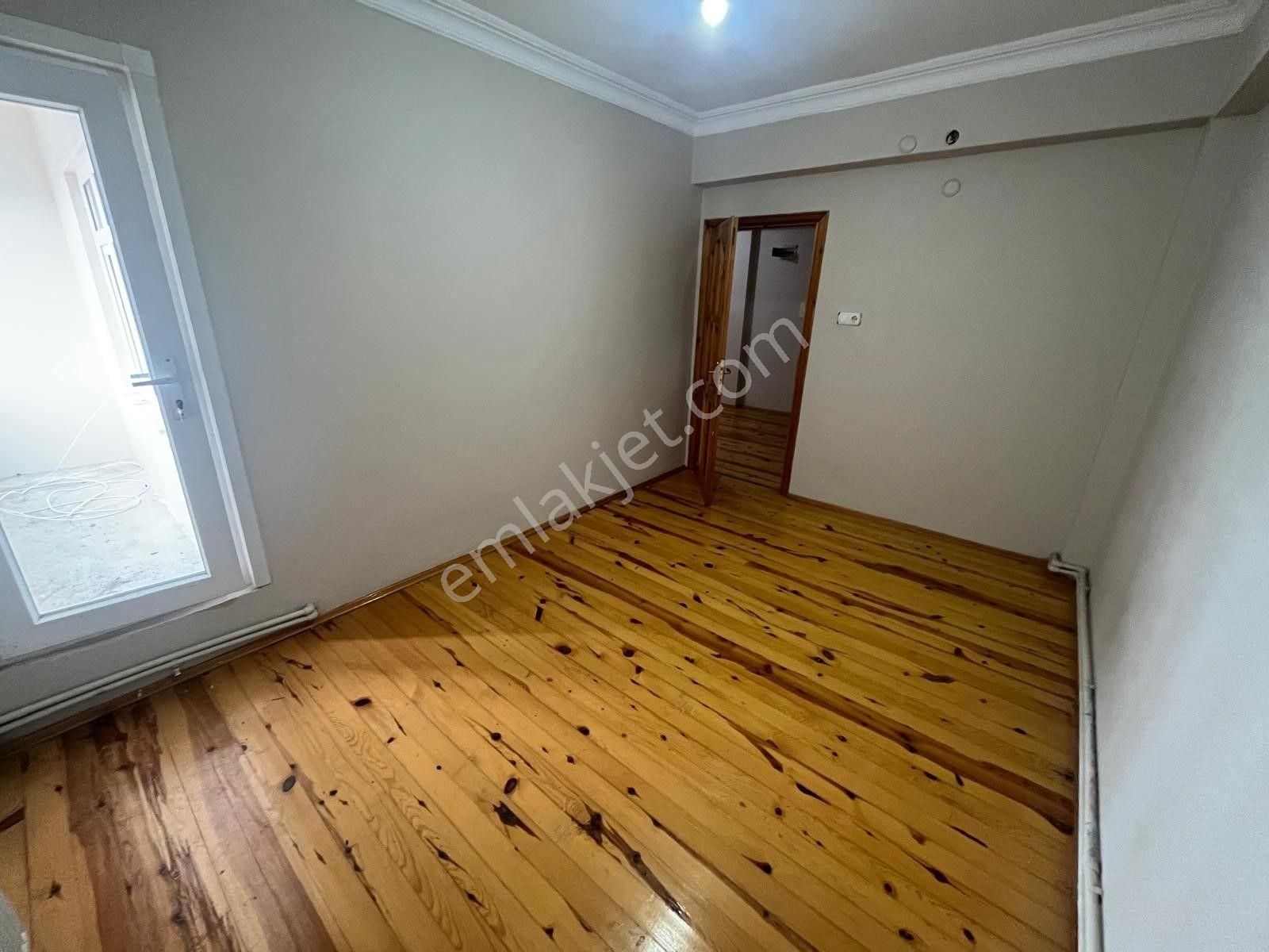 Kocaali Merkezde 2+1 Ayrı Mutfak Kombi Petek Takılı Daire - Görsel 16