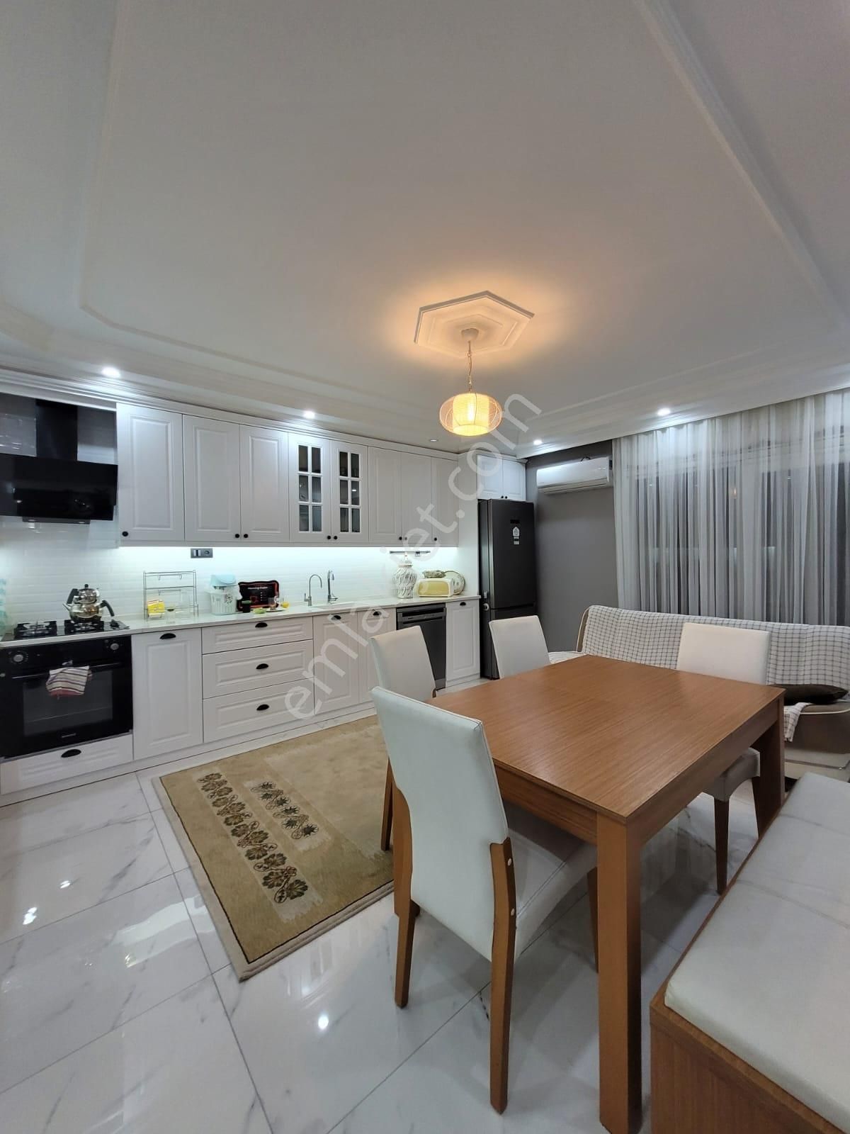 Cumhuriyet Mh. Kervanyolu Üzerinde Köşe 3+1 Satılık Geniş Daire - Görsel 8