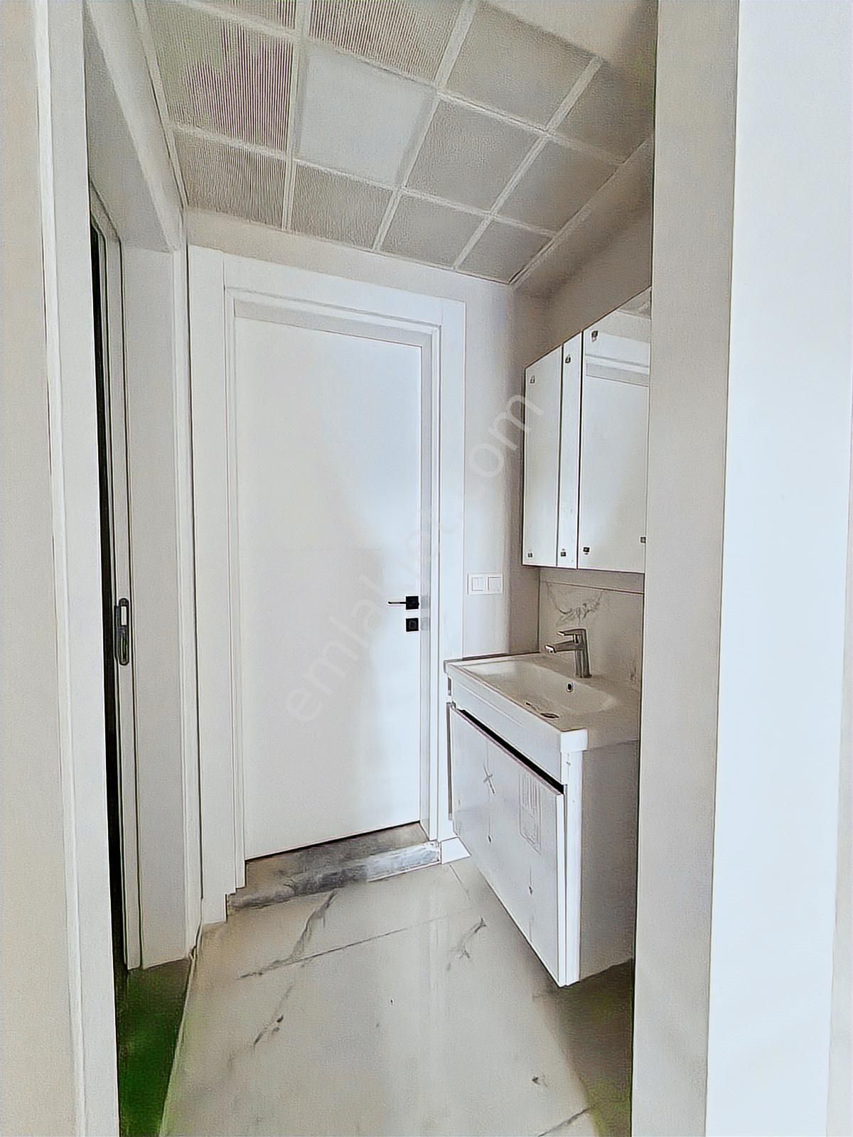 Turgutlu Site İçerisinde Geniş Cam Balkonlu 3+1 Sıfır Daire - Görsel 23