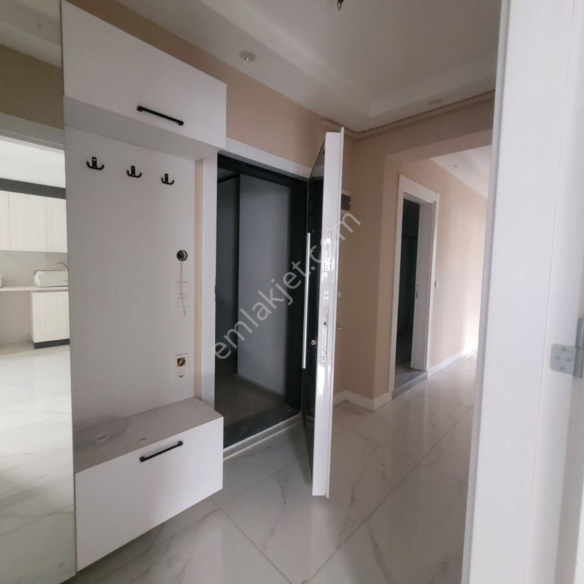 Turgutlu Site İçerisinde Geniş Cam Balkonlu 3+1 Sıfır Daire - Görsel 18