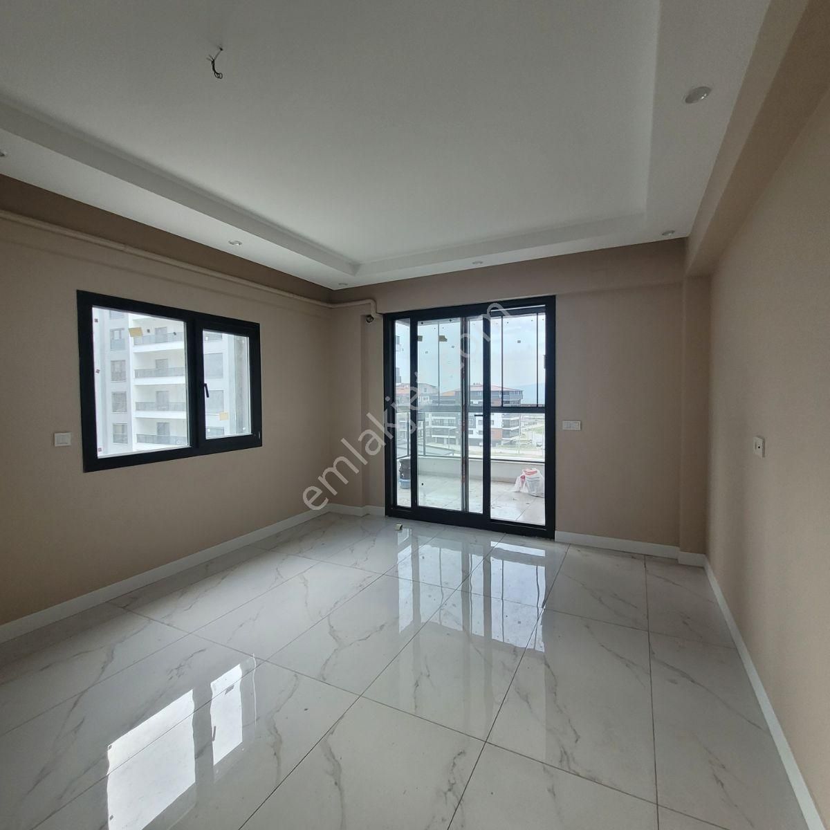 Turgutlu Site İçerisinde Geniş Cam Balkonlu 3+1 Sıfır Daire - Görsel 15