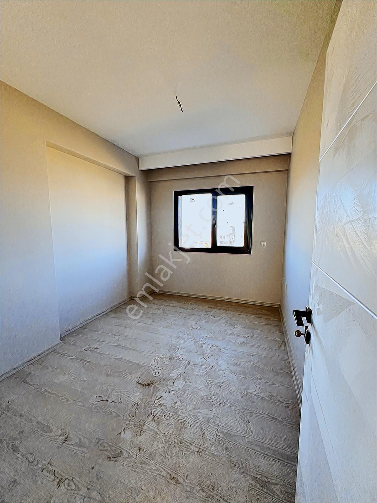 Turgutlu Site İçerisinde Geniş Cam Balkonlu 3+1 Sıfır Daire - Görsel 3