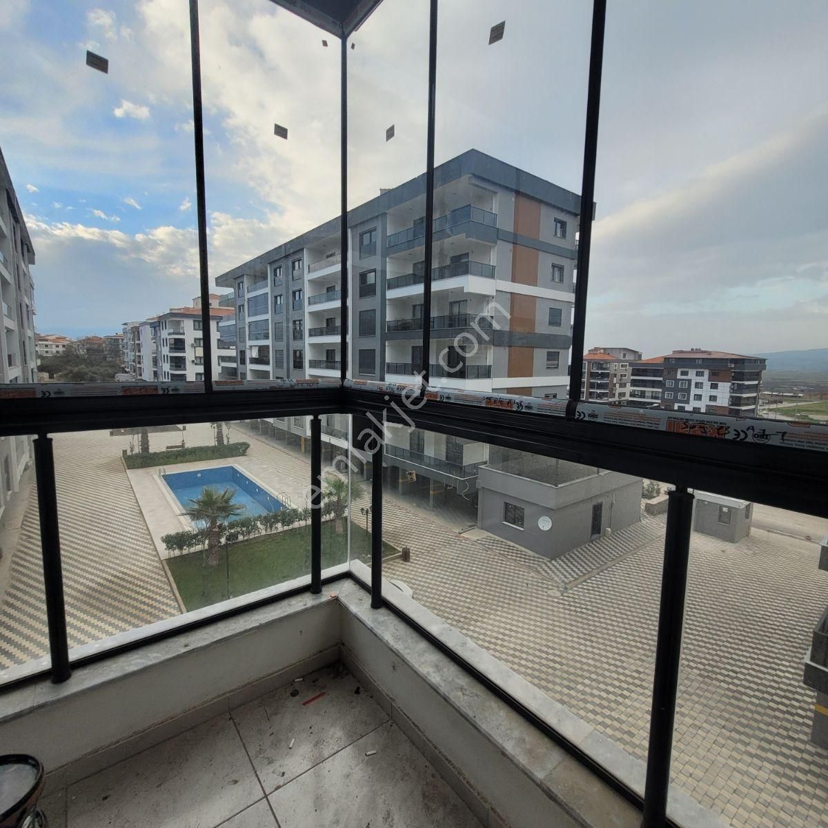 Turgutlu Site İçerisinde Geniş Cam Balkonlu 3+1 Sıfır Daire - Görsel 31