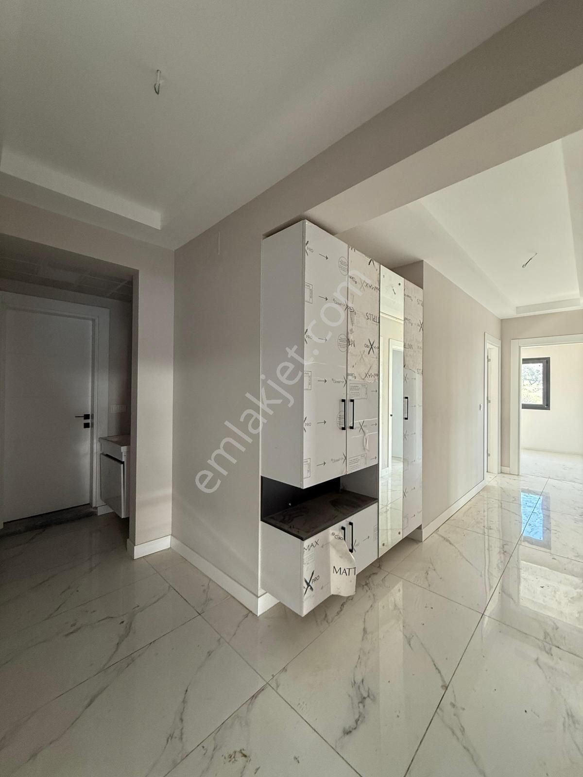 Turgutlu Site İçerisinde Geniş Cam Balkonlu 3+1 Sıfır Daire - Görsel 14