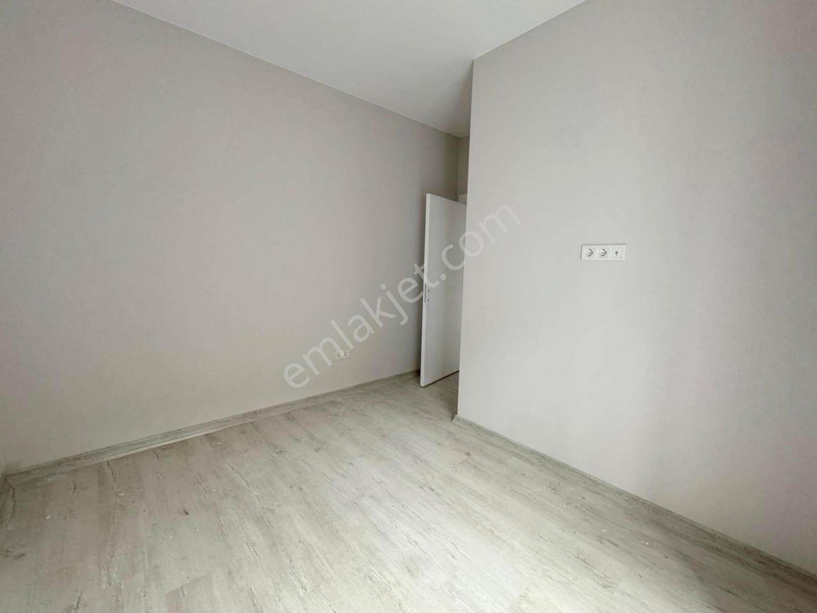 Mertcan'dan Metroya 5dk Sitede Şehrin En İyi Konumunda Sıfır 2+1 - Görsel 5