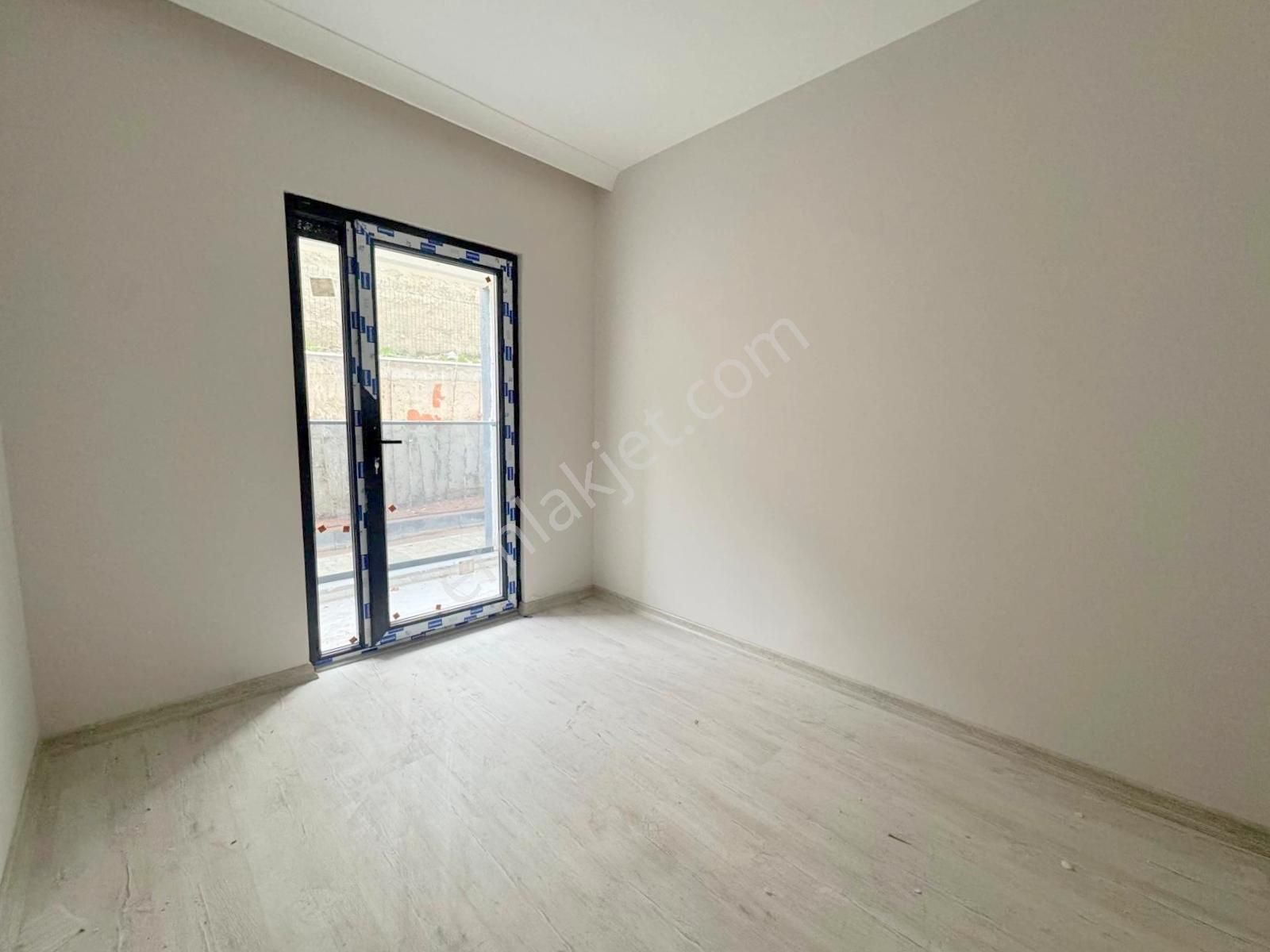 Mertcan'dan Metroya 5dk Sitede Şehrin En İyi Konumunda Sıfır 2+1 - Görsel 4