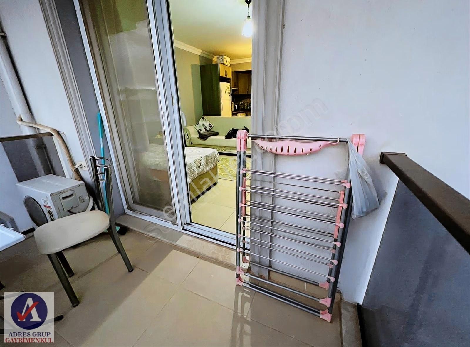 Urla Yakada Ön Cephe Ara Kat Yüksek Kiralı Satılık 1+0 Daire - Görsel 5