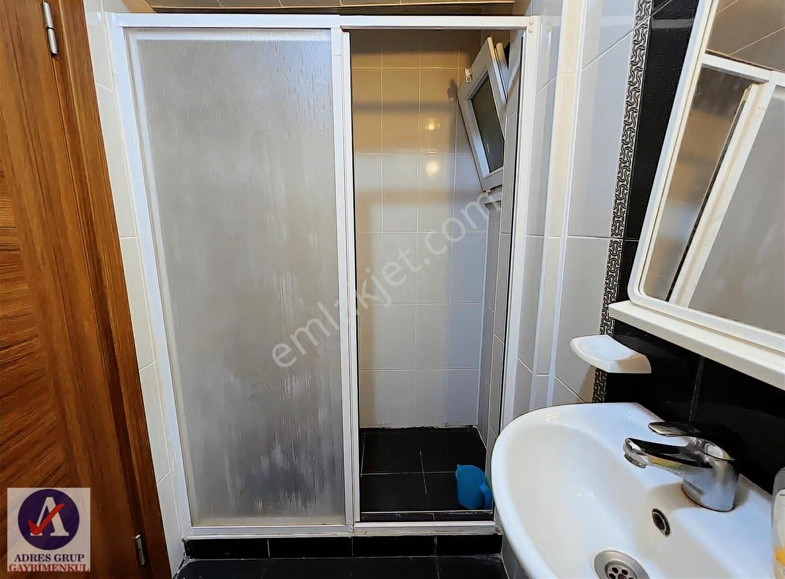 Urla Yakada Ön Cephe Ara Kat Yüksek Kiralı Satılık 1+0 Daire - Görsel 3