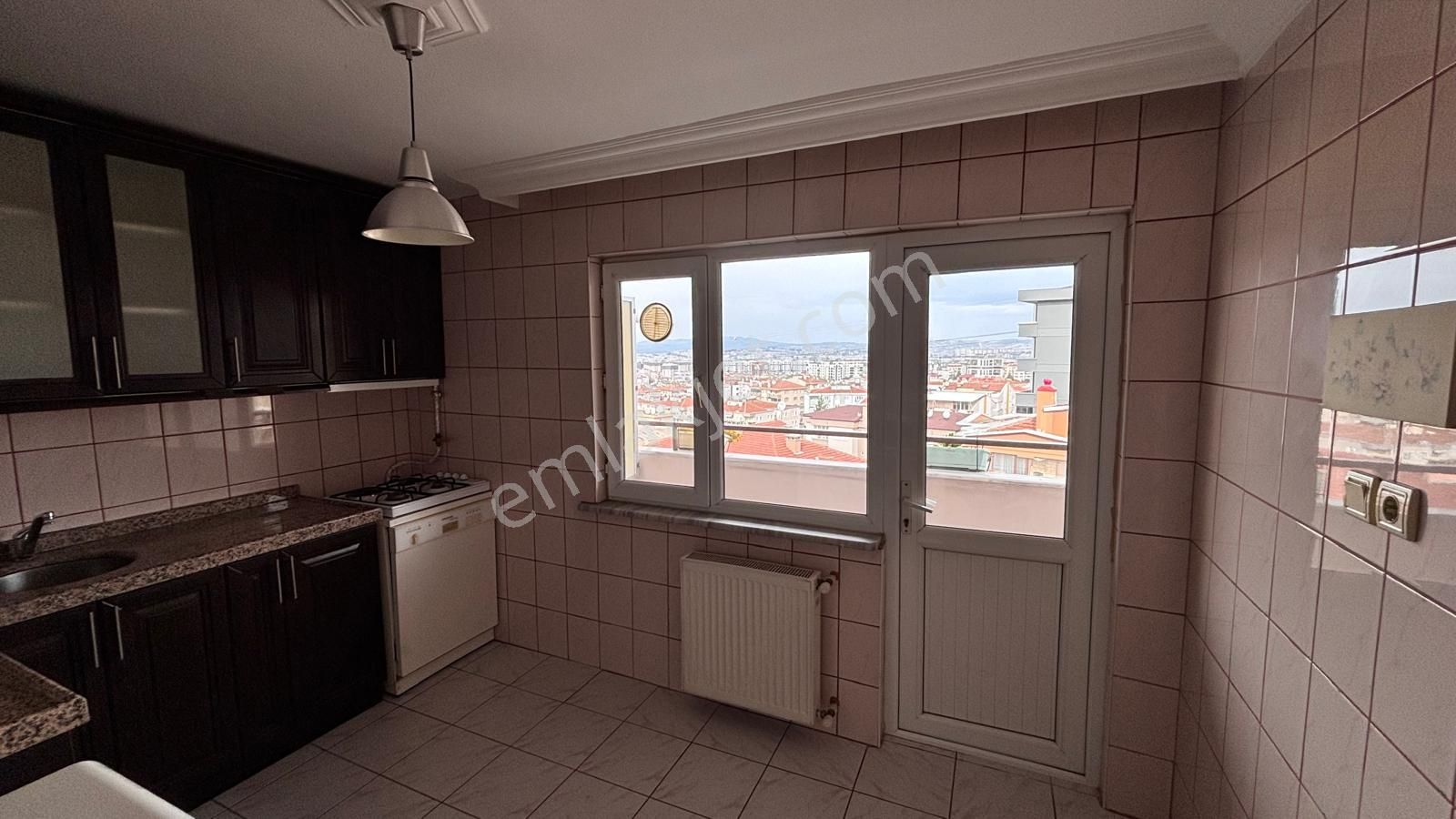 Barış Mahallesi Fsm Metroya 200 Metre 3+1 Kombili Daire - Görsel 2