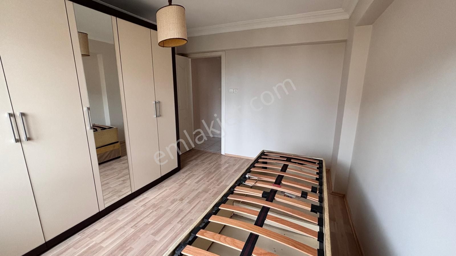 Barış Mahallesi Fsm Metroya 200 Metre 3+1 Kombili Daire - Görsel 8
