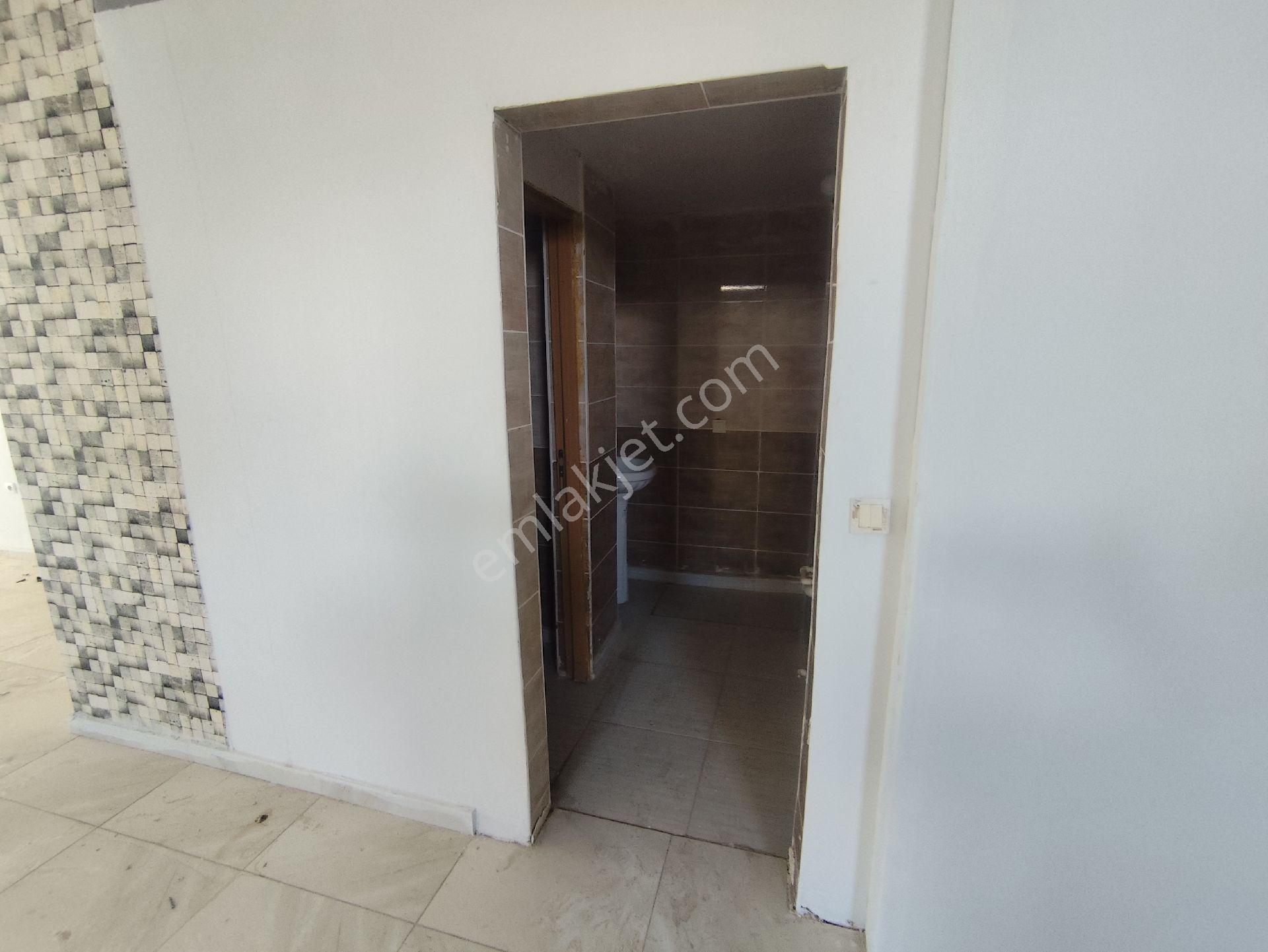 Karaköprü Güzelşehir Emine Göncü Lisesi Yanı 150 Mt2 Kiralık Dükkan - Görsel 9