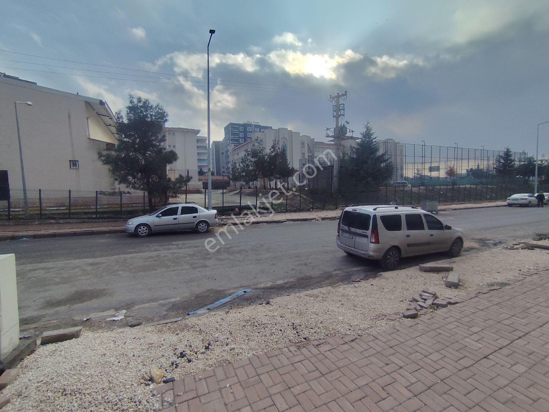 Karaköprü Güzelşehir Emine Göncü Lisesi Yanı 150 Mt2 Kiralık Dükkan - Görsel 4
