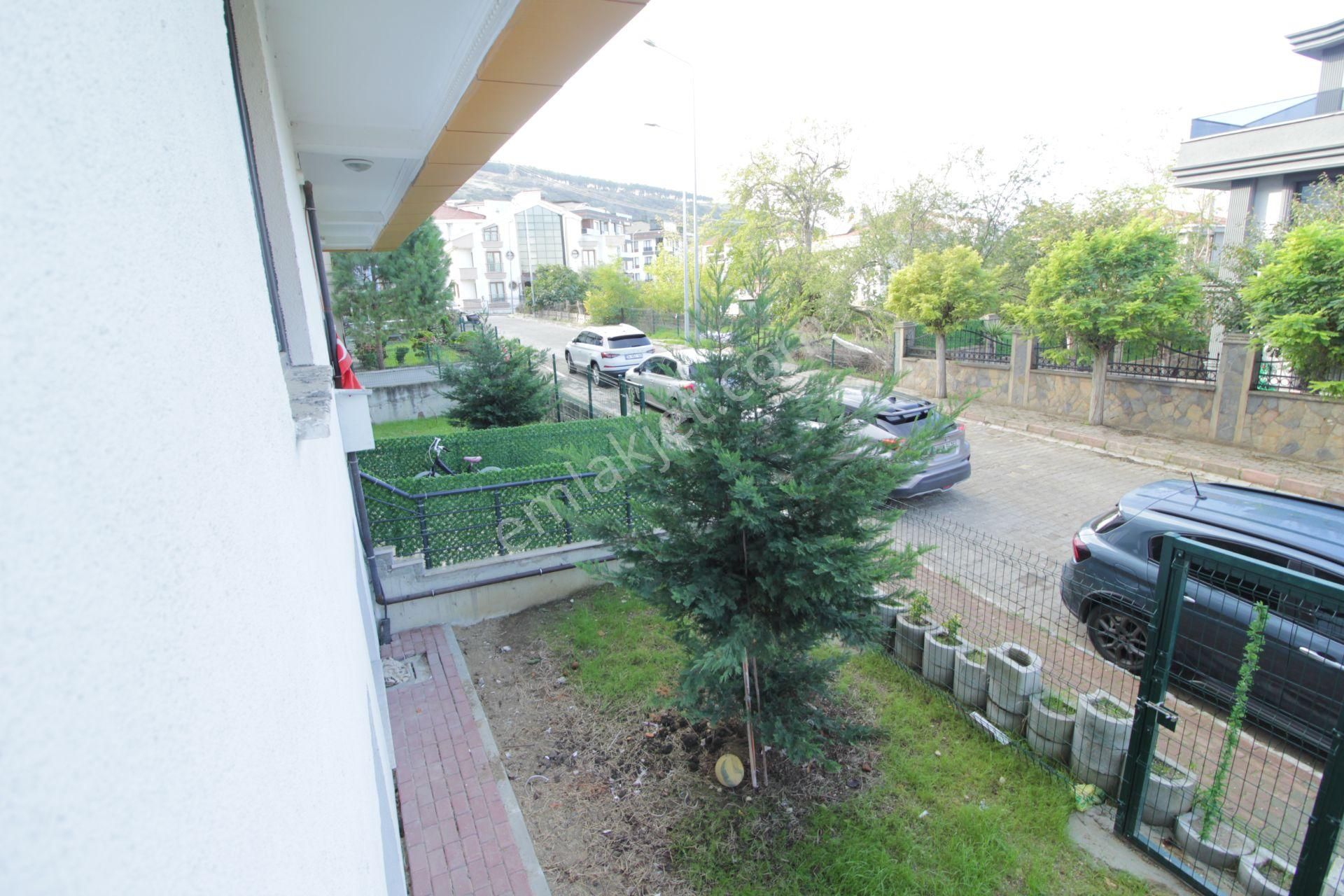 Dakik Emlaktan Yeni Binada Sıfır Ara Kat 1+1 65m² Daire....