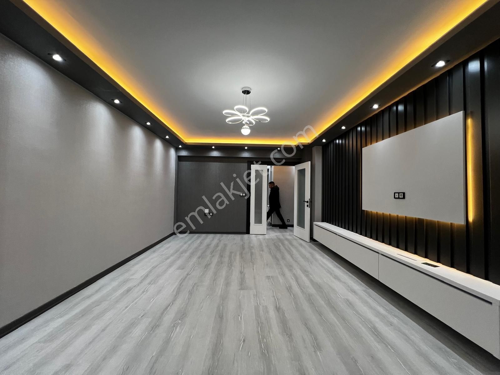 Keçiörende Fırsat 4+1 155 M2 Cadde Üzeri Full+full Yapılı Daire - Görsel 7