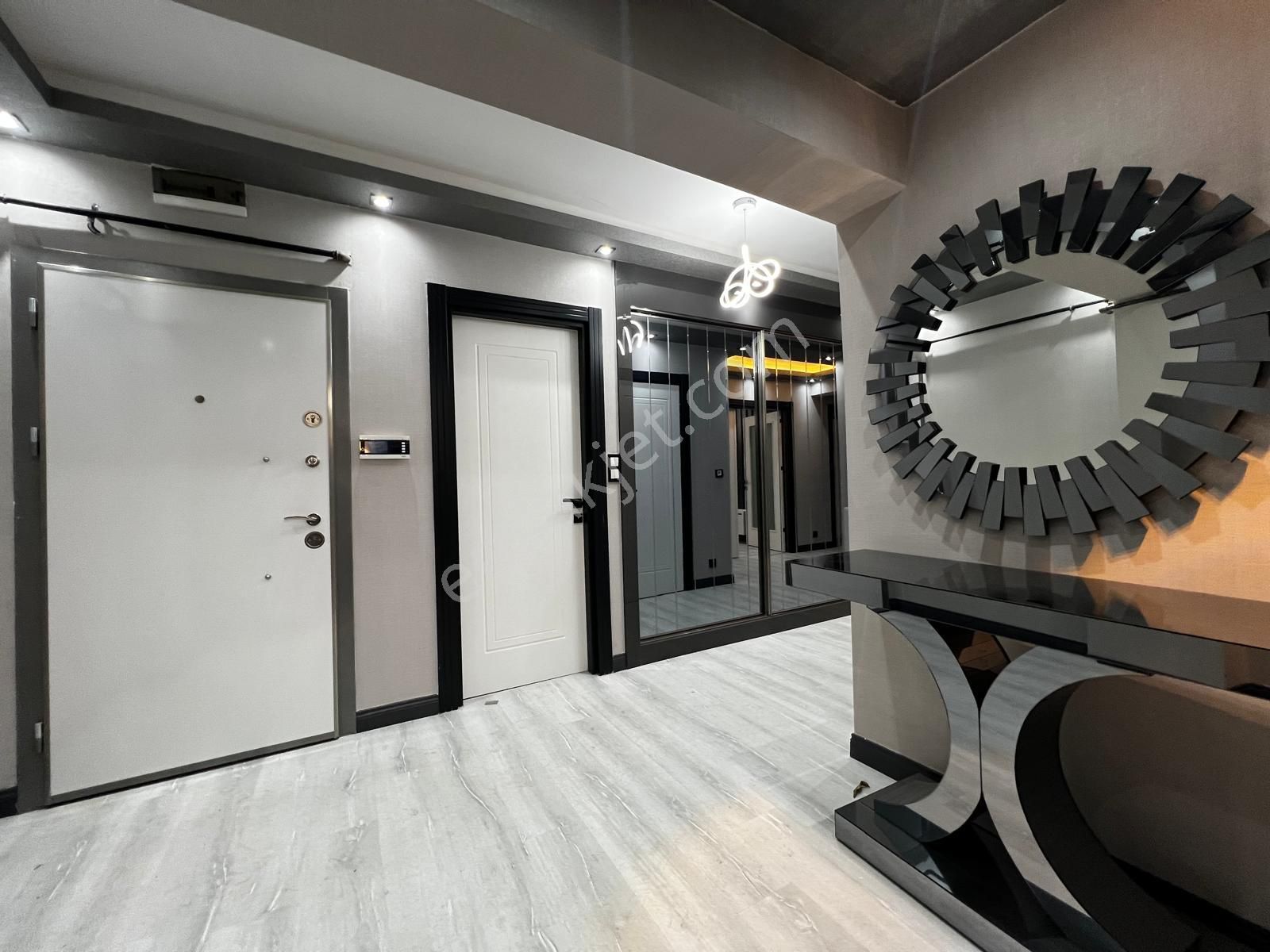 Keçiörende Fırsat 4+1 155 M2 Cadde Üzeri Full+full Yapılı Daire - Görsel 8