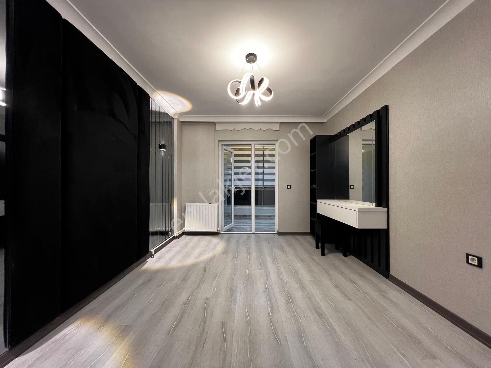 Keçiörende Fırsat 4+1 155 M2 Cadde Üzeri Full+full Yapılı Daire - Görsel 20