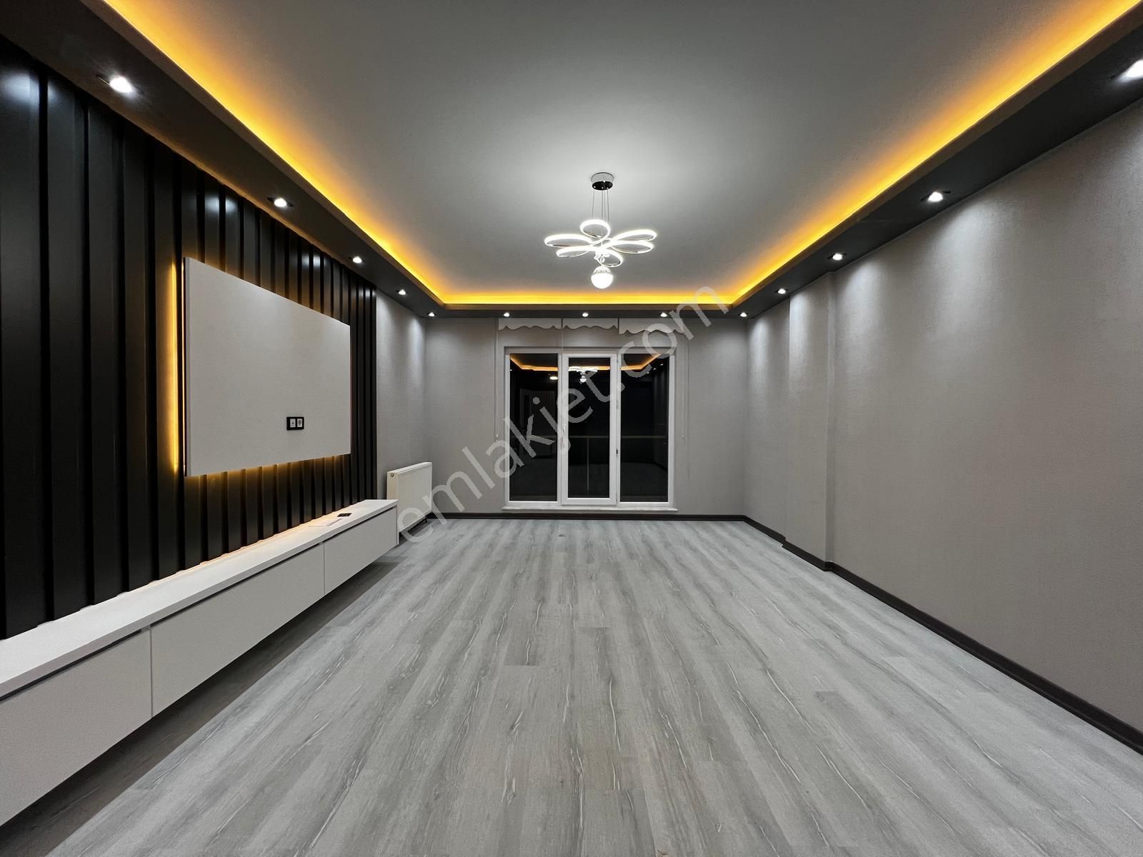 Keçiörende Fırsat 4+1 155 M2 Cadde Üzeri Full+full Yapılı Daire - Görsel 2