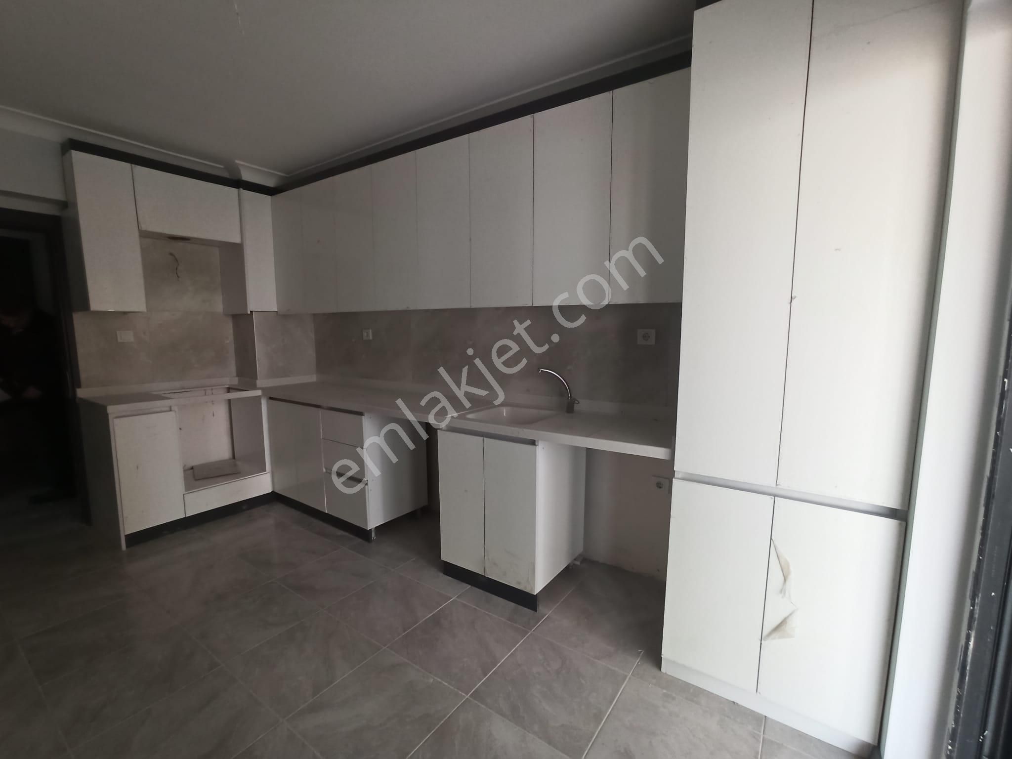 Şimşek Emlak'tan Altındağ Ulubey Mh.yeni Bina 3. Kat 110 M2 3+1 - Görsel 10