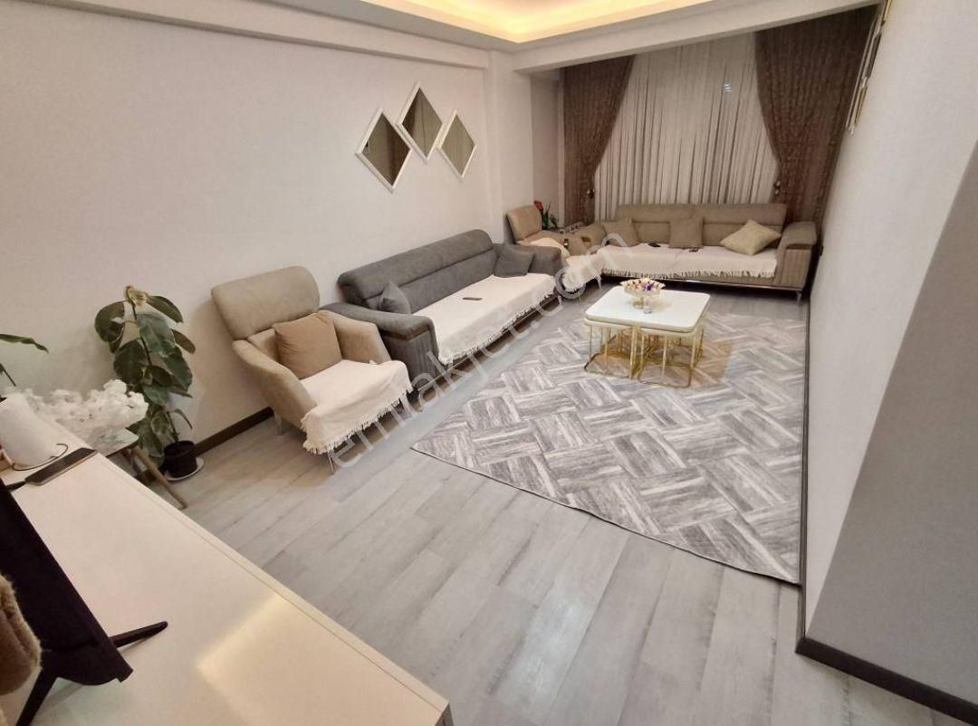 Satılık Veya Eşyalı Olarak Kiralık 2+1 - Görsel 2