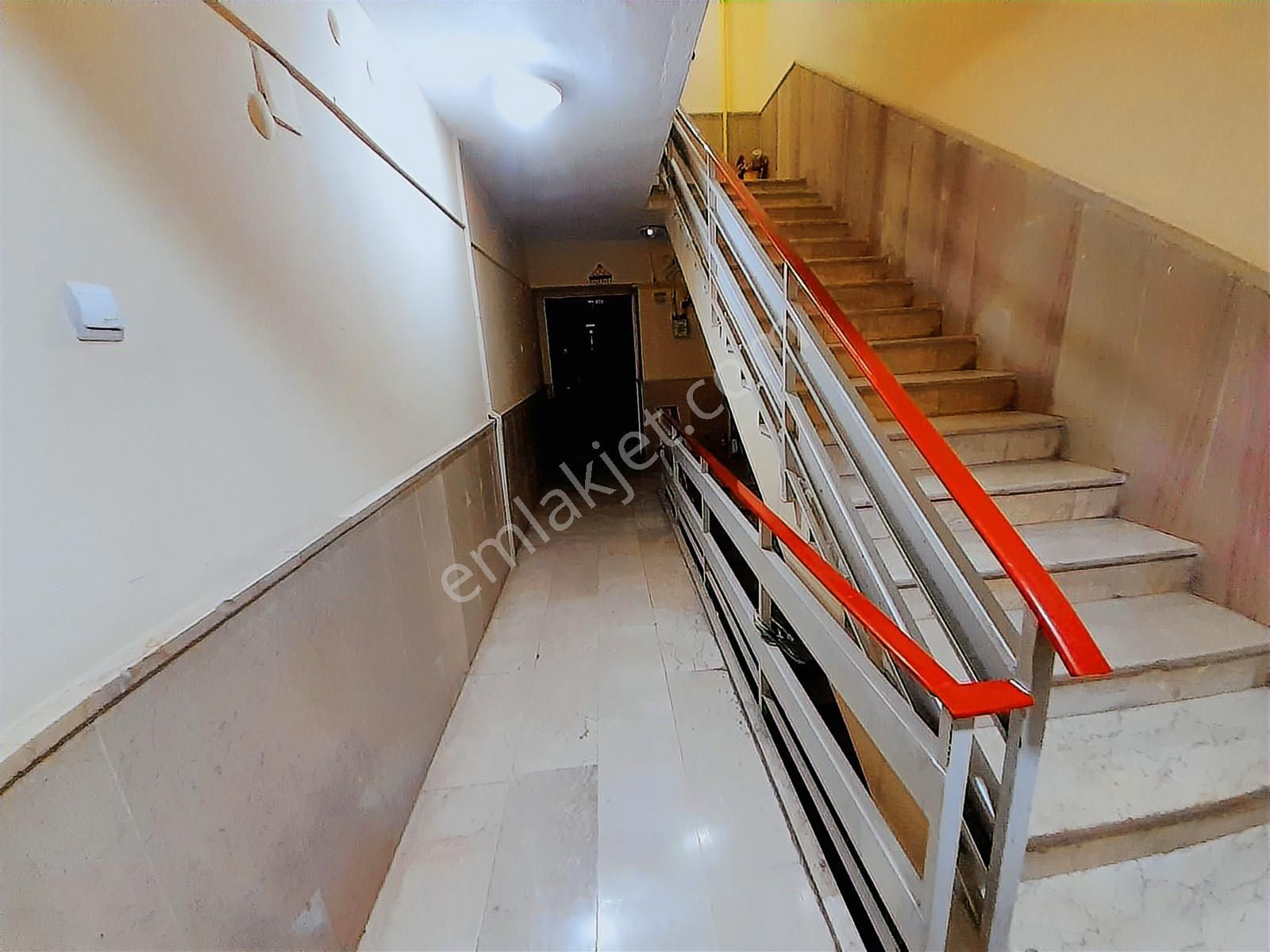 Esnaf Kefalet Evlerinde Çift Cepheli Ara Kat Site İçinde 3+1 - Görsel 34