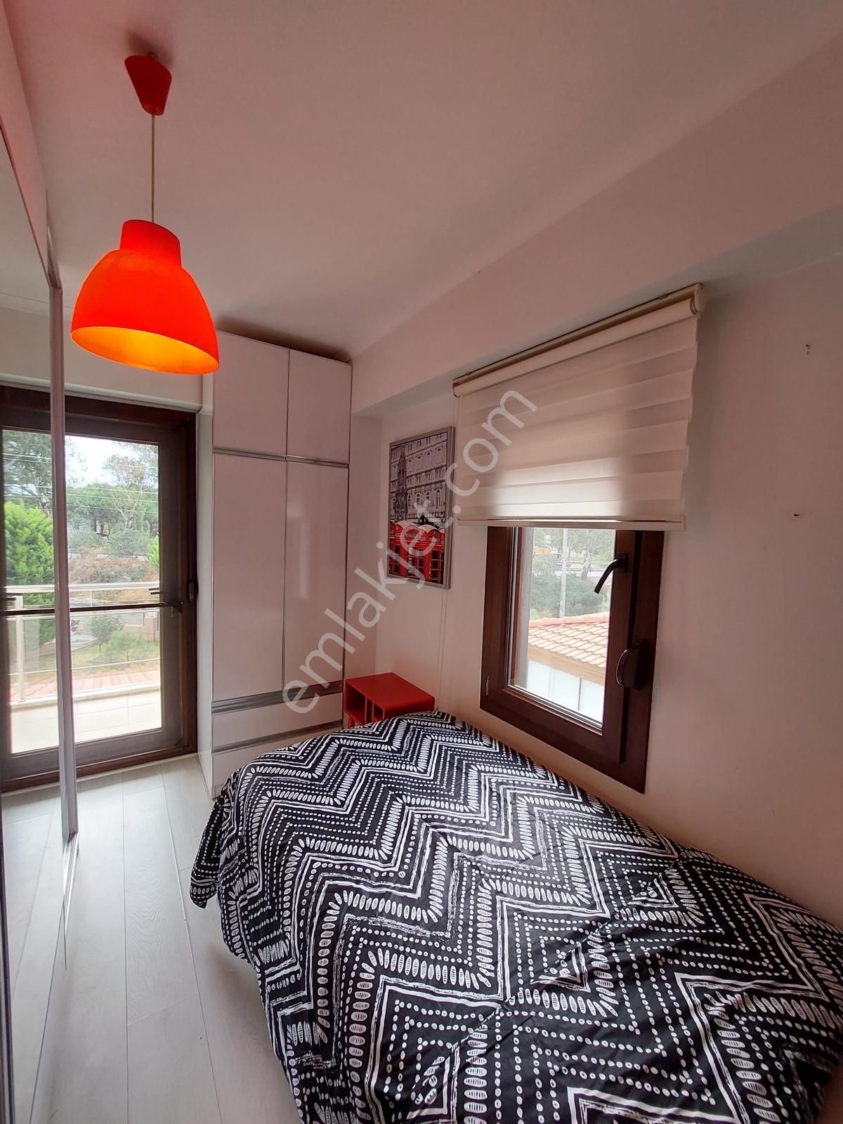Foça Limnili Sitesinde Eşyalı Kiralık Havuzlu 3+1 Villa - Görsel 29