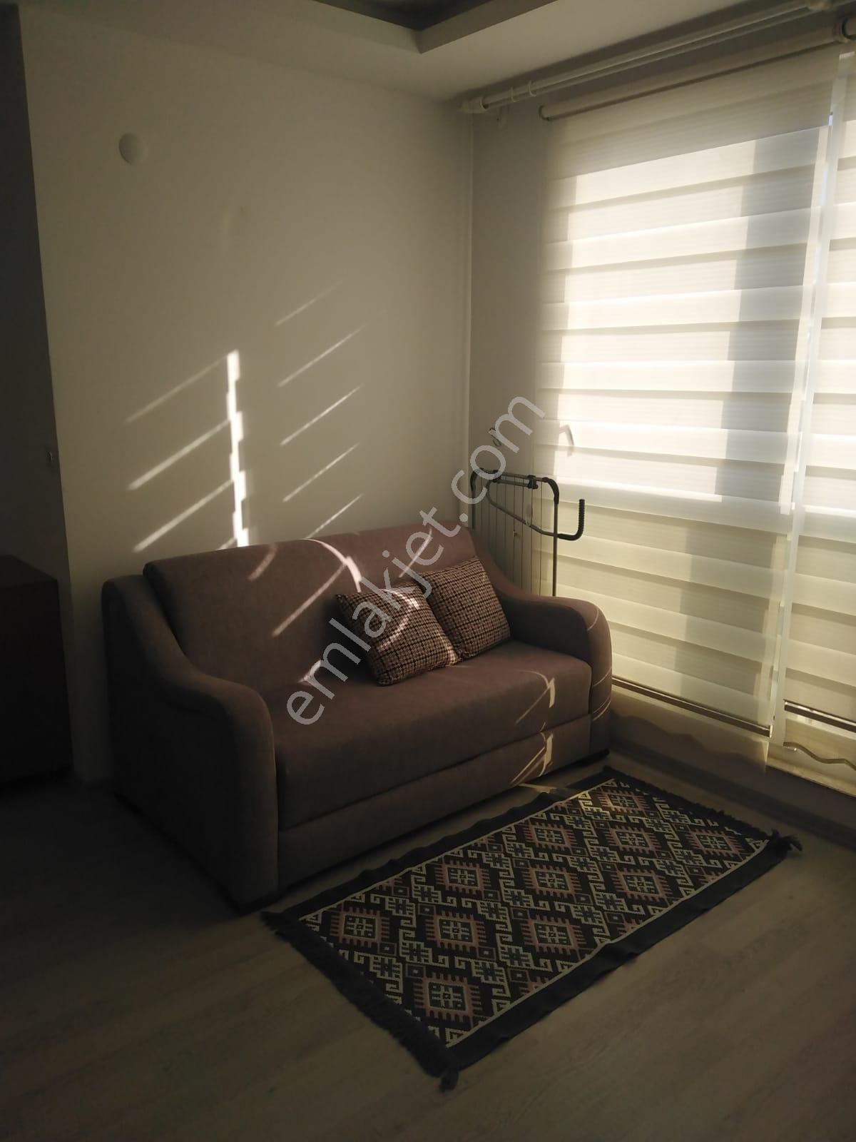 E.yücelden Konyaaltı Liman Mah.de Lüx Site İçinde Eşyalı 1+1 - Görsel 5