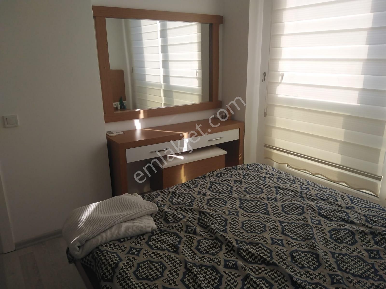 E.yücelden Konyaaltı Liman Mah.de Lüx Site İçinde Eşyalı 1+1 - Görsel 12