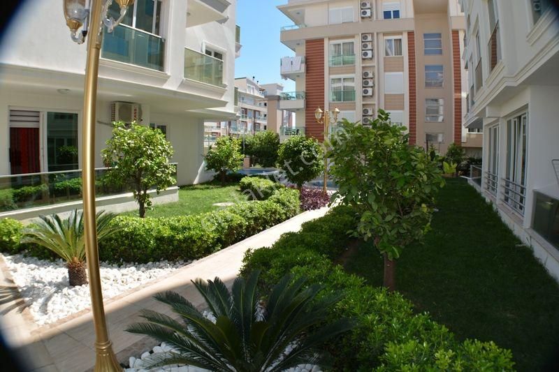 E.yücelden Konyaaltı Liman Mah.de Lüx Site İçinde Eşyalı 1+1 - Görsel 17