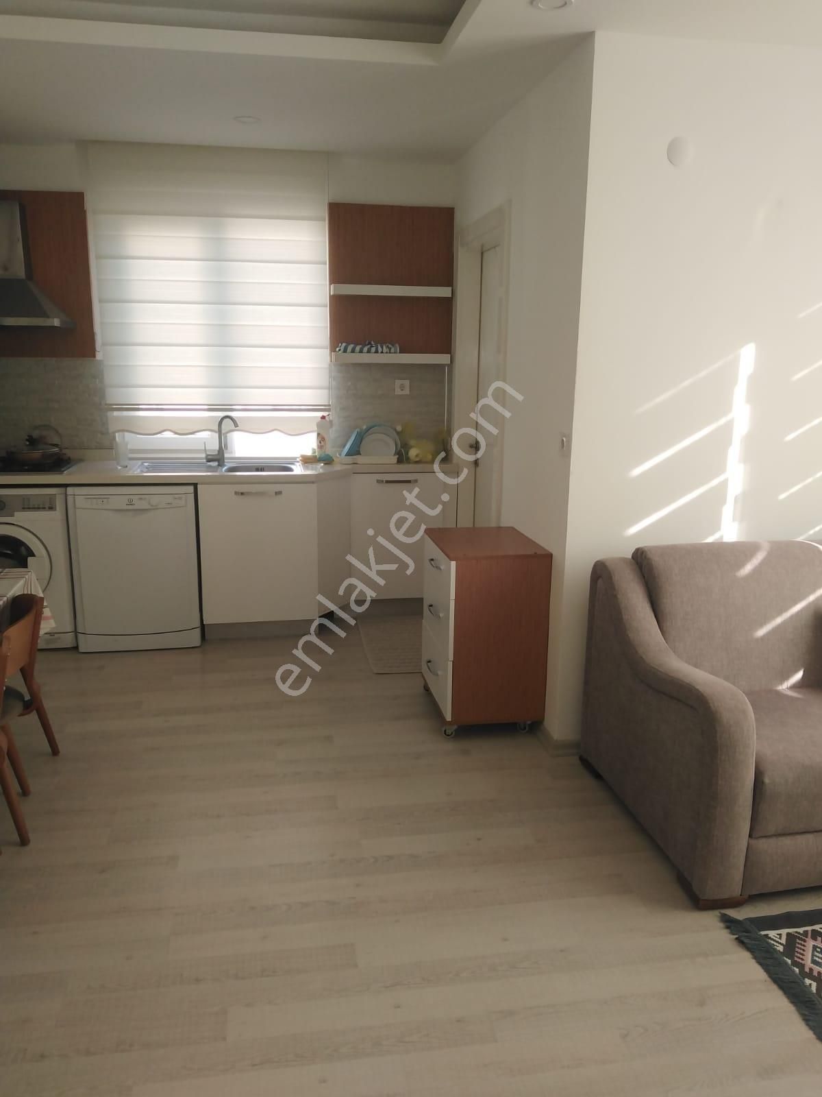 E.yücelden Konyaaltı Liman Mah.de Lüx Site İçinde Eşyalı 1+1 - Görsel 2