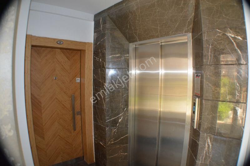 E.yücelden Konyaaltı Liman Mah.de Lüx Site İçinde Eşyalı 1+1 - Görsel 19