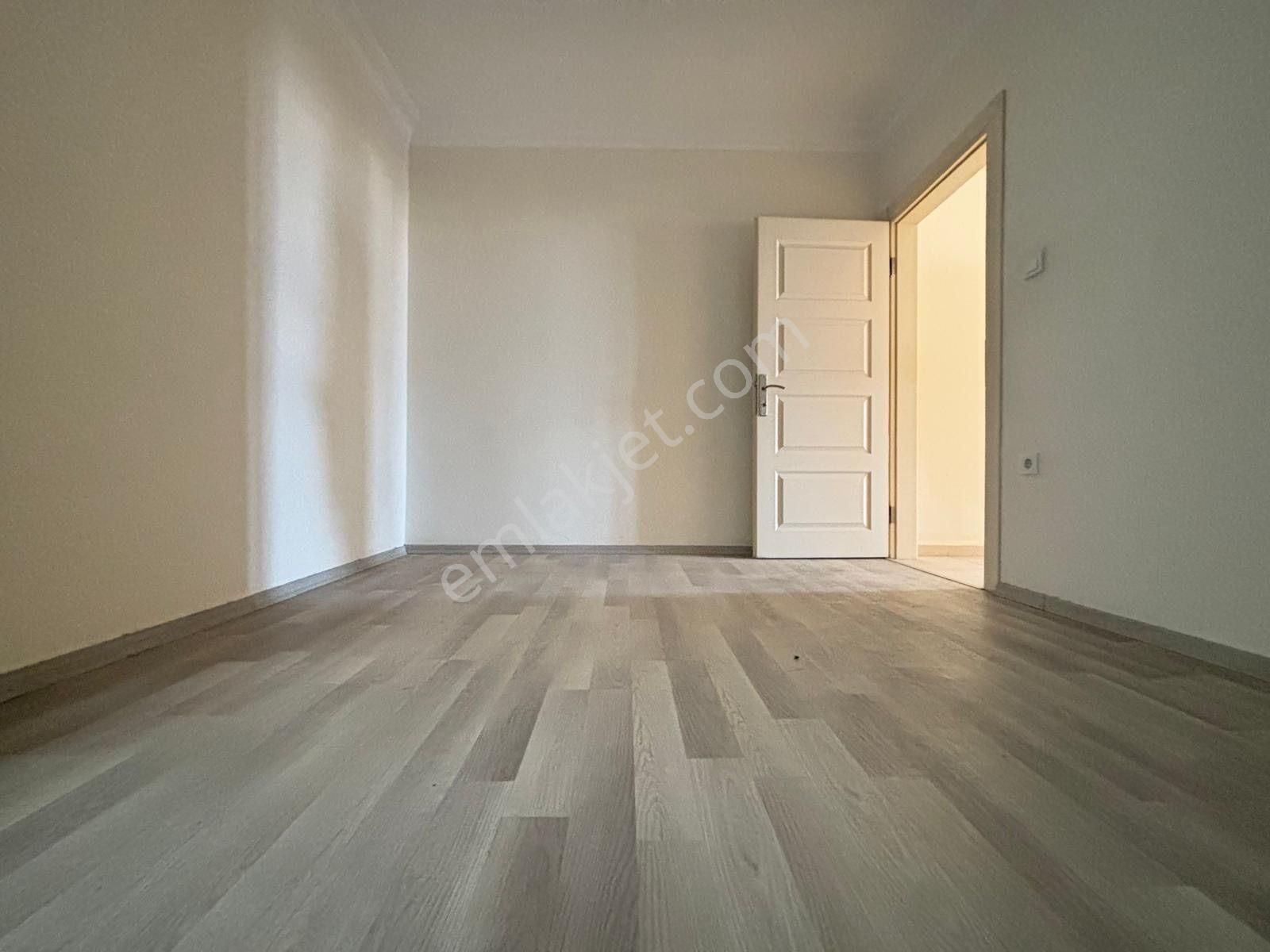 Mera Emlaktan Burhaniye Merkezde Asansörlü 3+1 K.otoparklı Daire - Görsel 18
