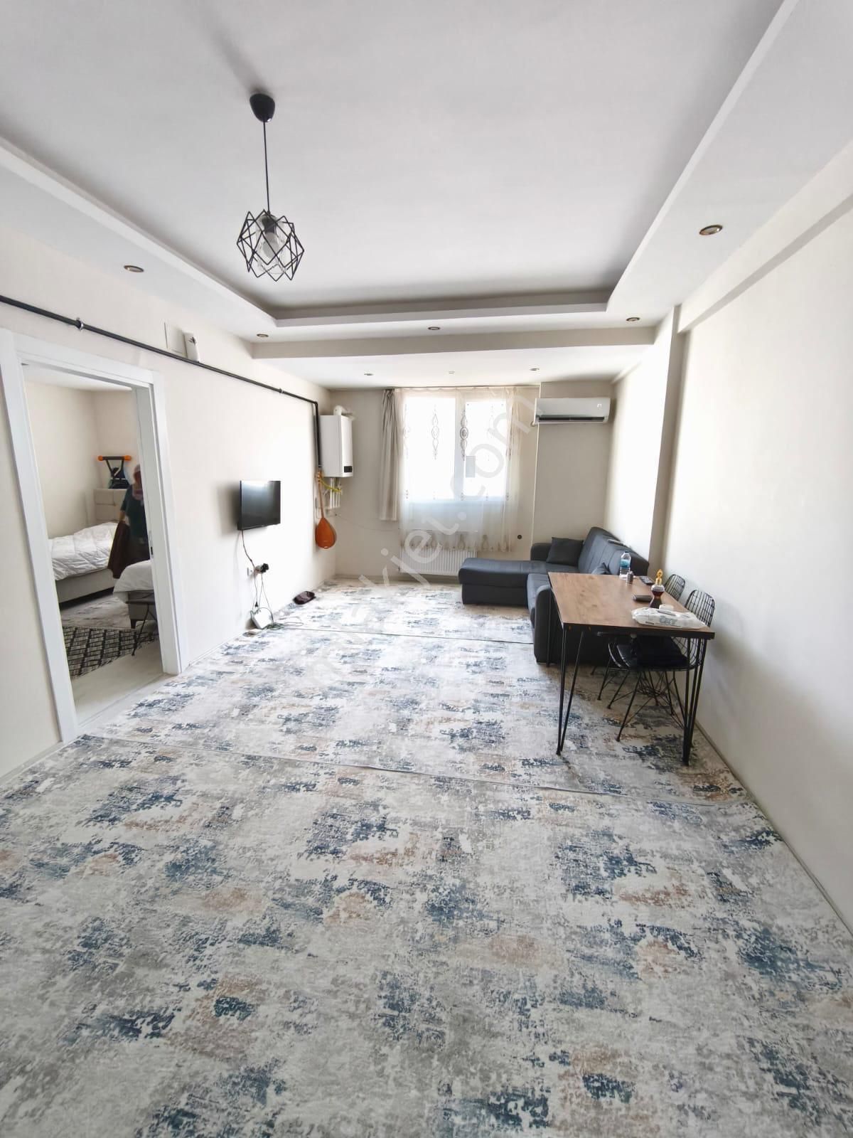 Karşıyaka *sahibinden 1+1 Eşyalı Kiralık Daire Karşıyaka