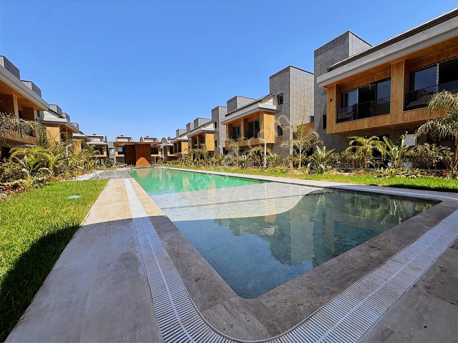 Döşemealtı Primus Bella 09 Site İçerisinde Satılık 4+1 Villa