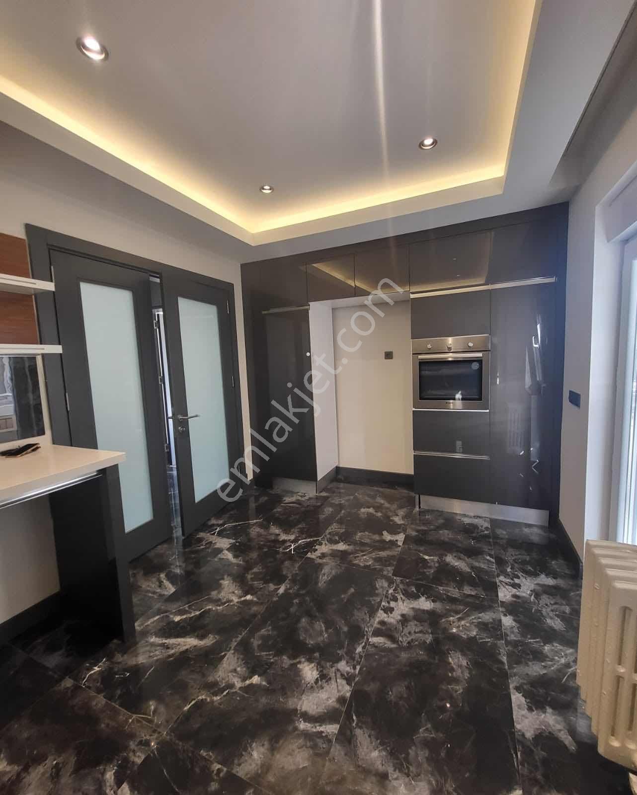 Antalya Gençlik Mahallesinde Prestijli Satılık 2+1 Daire - Görsel 24