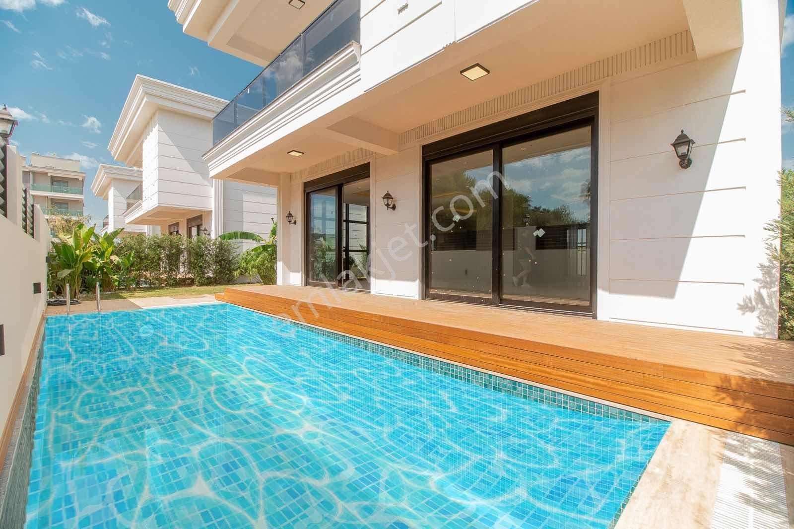 Altıntaşta Müstakil Havuzlu Satılık Ultra Lüks Villa - Görsel 30