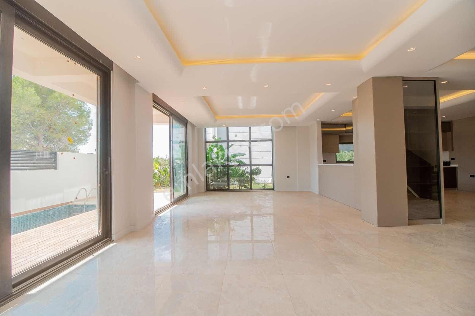 Altıntaşta Müstakil Havuzlu Satılık Ultra Lüks Villa - Görsel 4