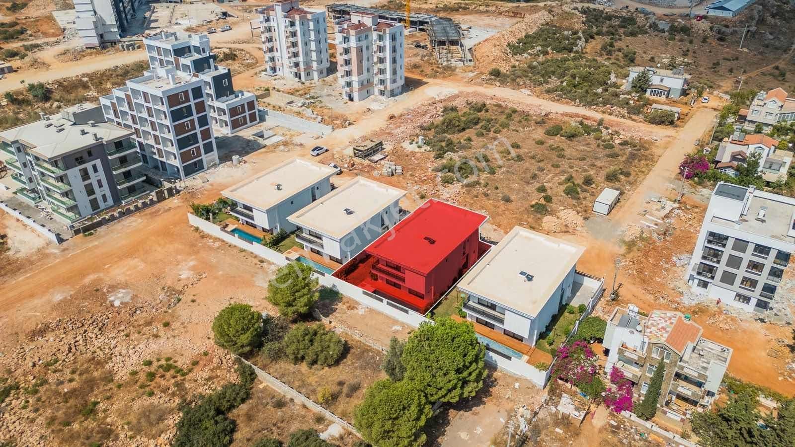 Altıntaşta Müstakil Havuzlu Satılık Ultra Lüks Villa - Görsel 18
