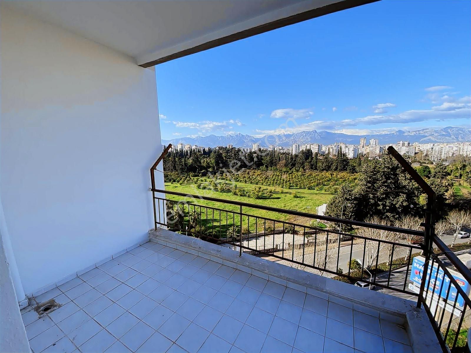 Meydankavağında Geniş Ve Kullanışlı Sıfır Tadilatlı 3+1 Kiralık - Görsel 30